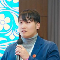 講師画像